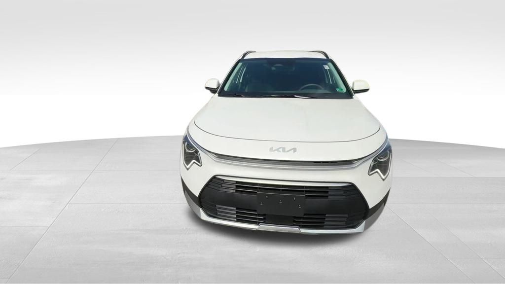 2025 Kia Niro EX photo 8