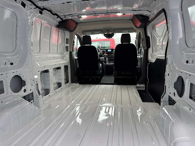 2025 Ford Transit Cargo Van photo 4