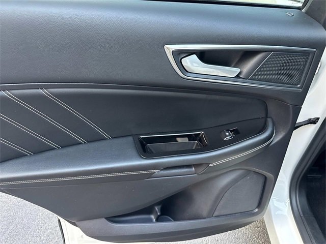 2020 Ford Edge ST photo 10