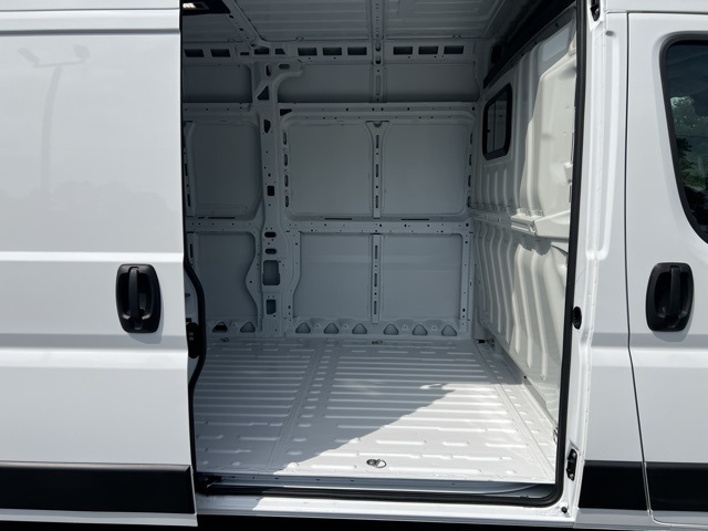 2025 Ram ProMaster 3500 photo 12