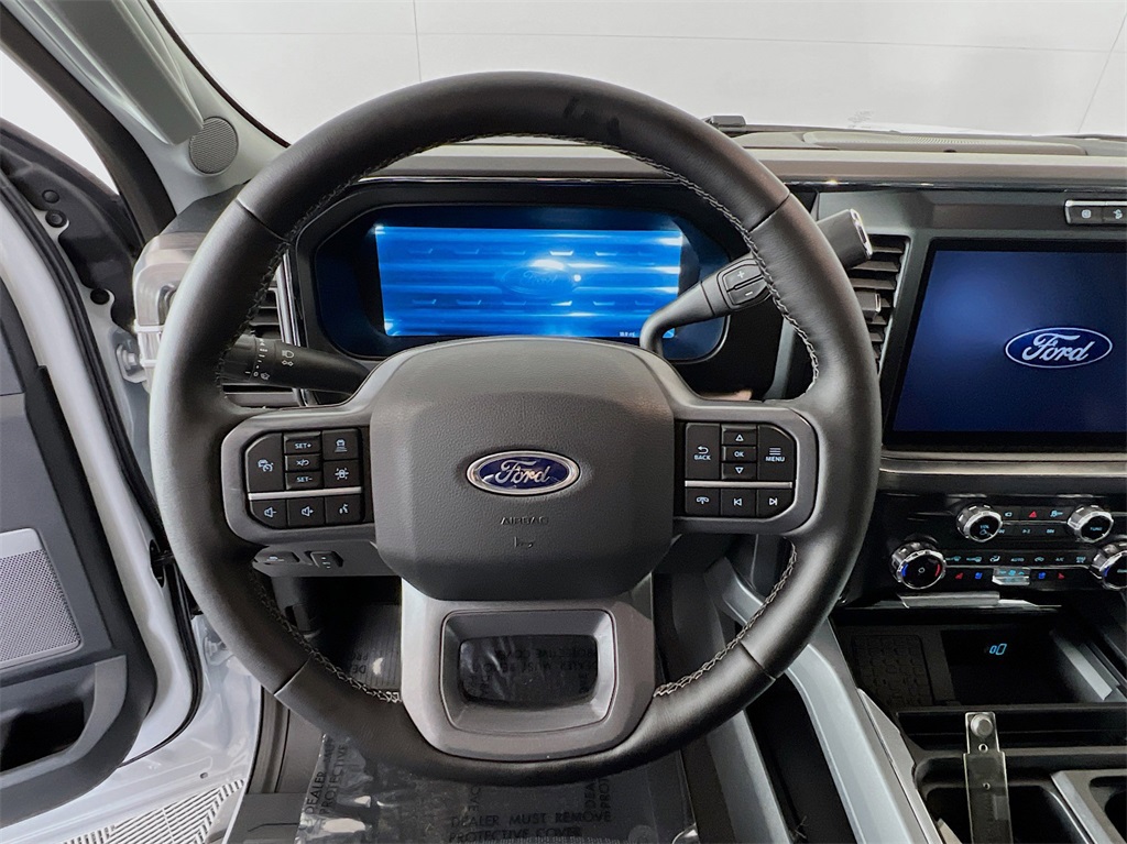 2025 Ford F-350 Lariat photo 8