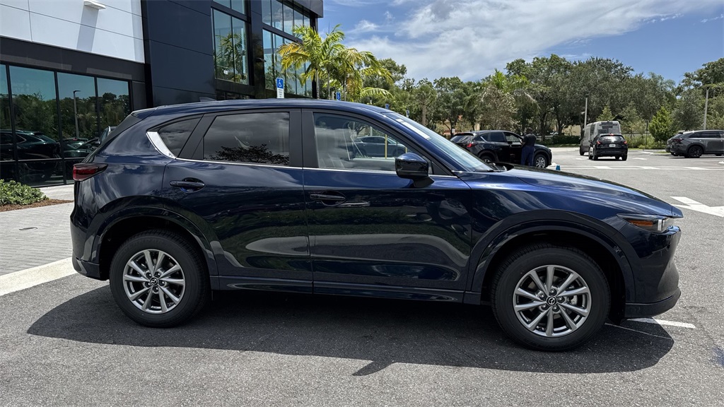 2025 Mazda CX-5 2.5 Select photo 5