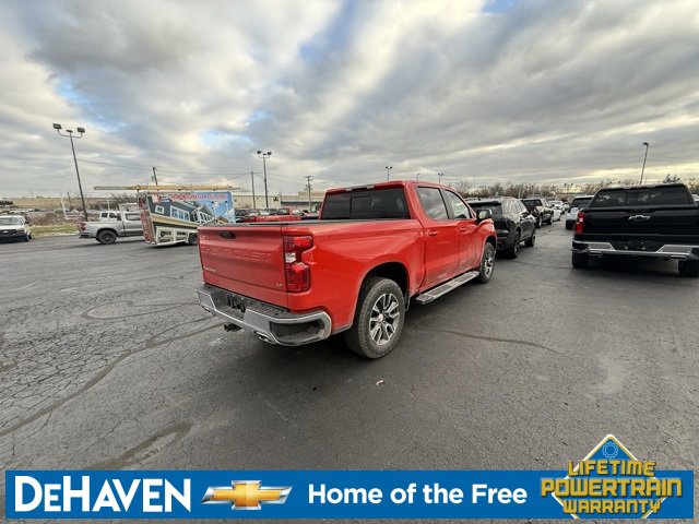 2022 Chevrolet Silverado 1500 LT photo 2