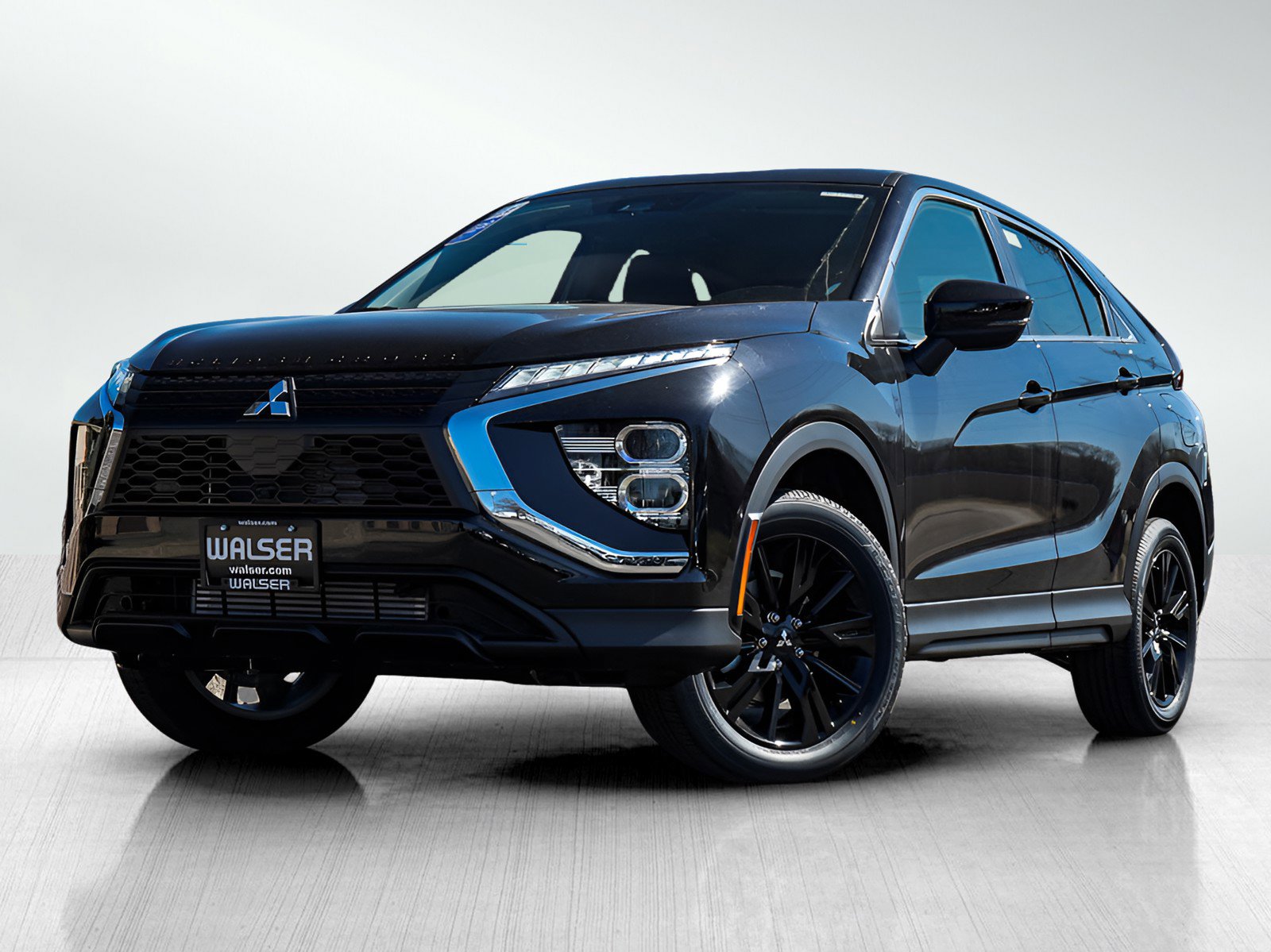 2025 Mitsubishi Eclipse Cross LE's photo