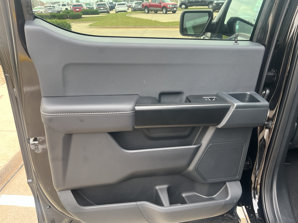 2025 Ford F-150 STX photo 36
