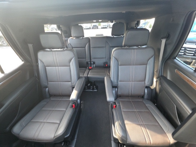 2025 Chevrolet Tahoe High Country photo 27