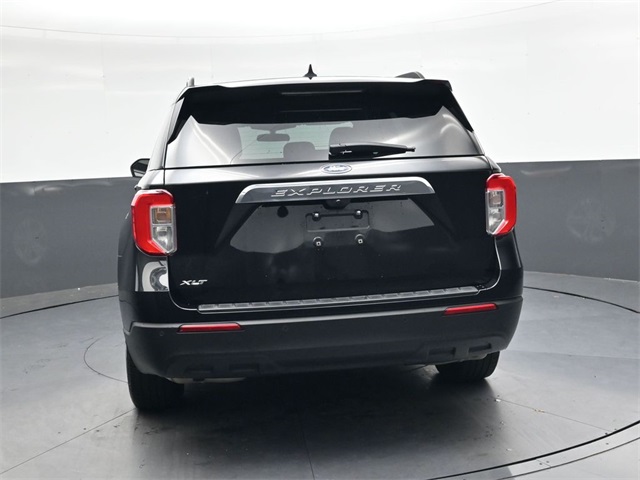 2023 Ford Explorer XLT photo 2
