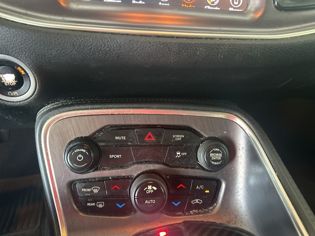 2018 Dodge Challenger SXT photo 20