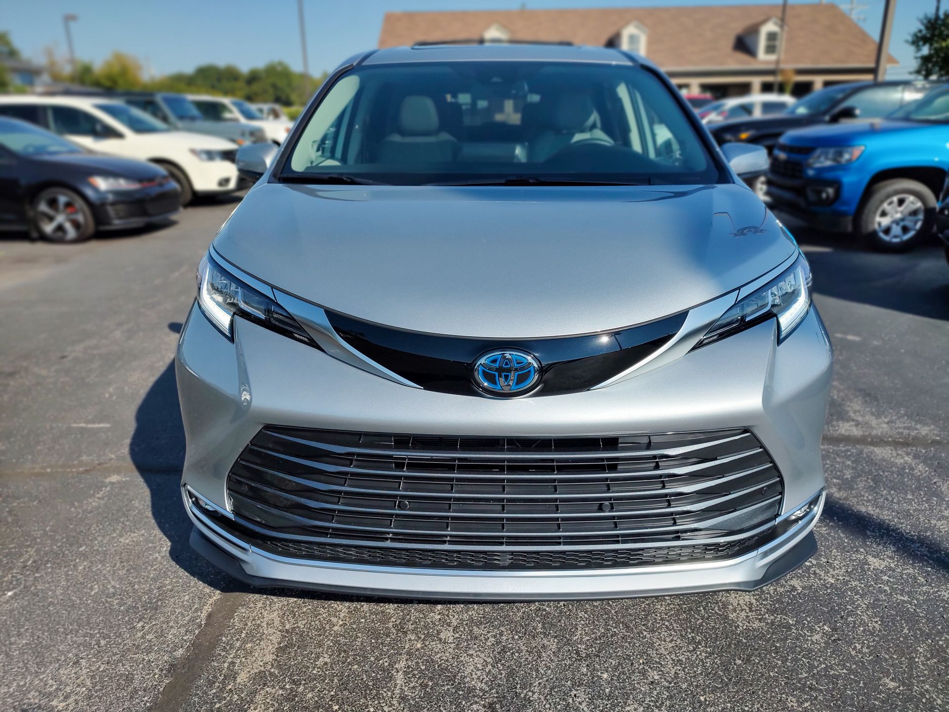 2024 Toyota Sienna Limited photo 14