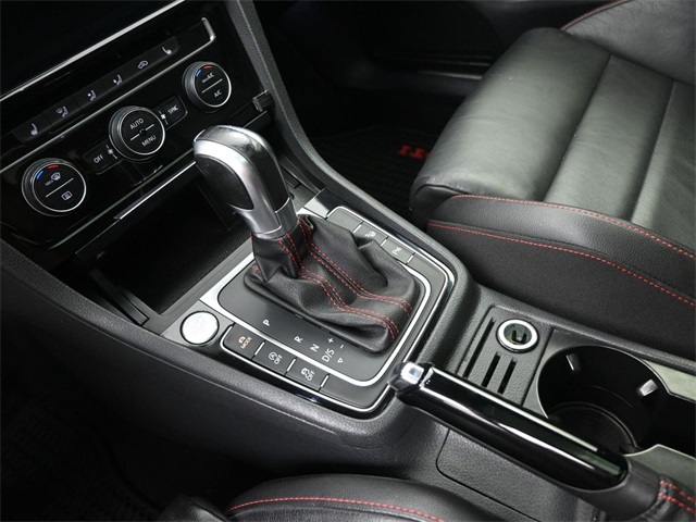 2019 Volkswagen Golf GTI Autobahn photo 4