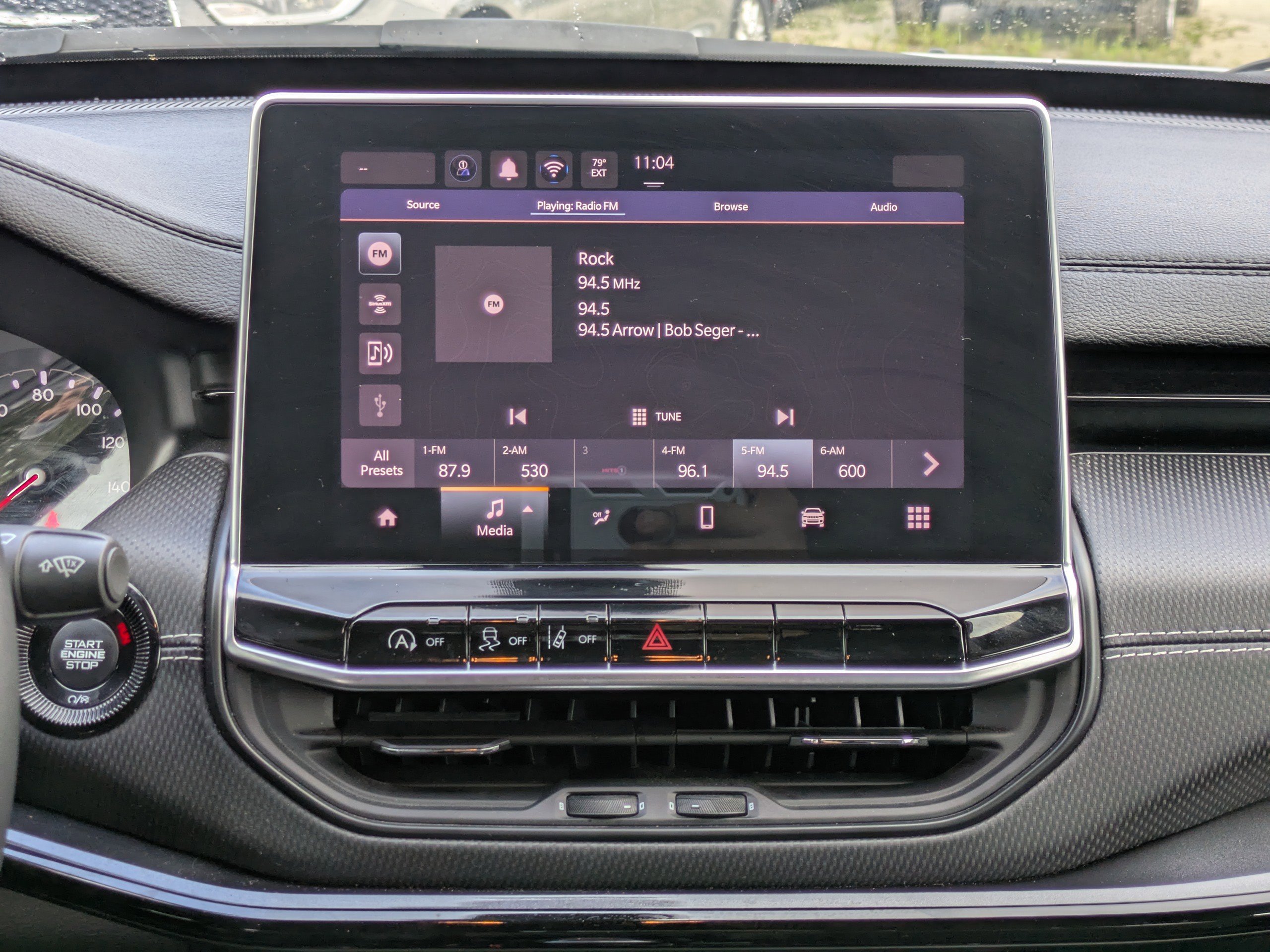 2024 Jeep Compass Latitude photo 15