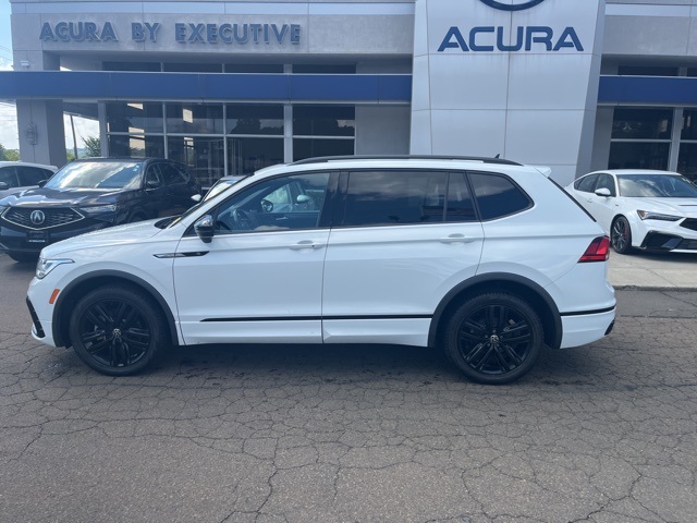 2022 Volkswagen Tiguan SE R-Line Black photo 4