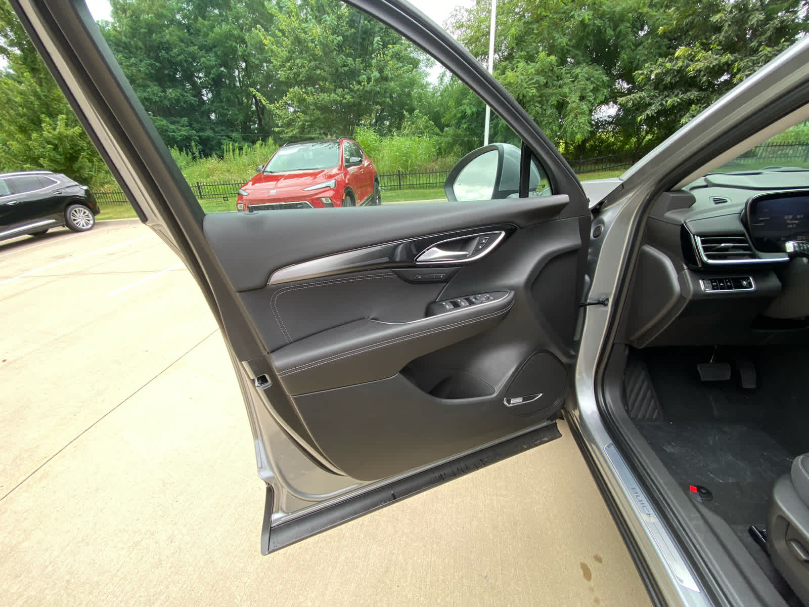 2025 Buick Envision Preferred photo 10