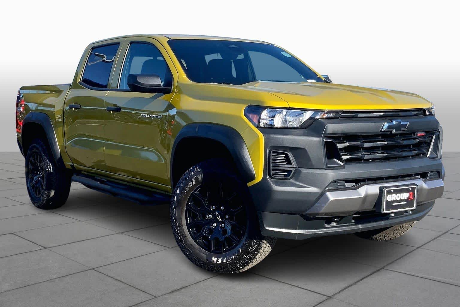 2023 Chevrolet Colorado Trail Boss photo 2