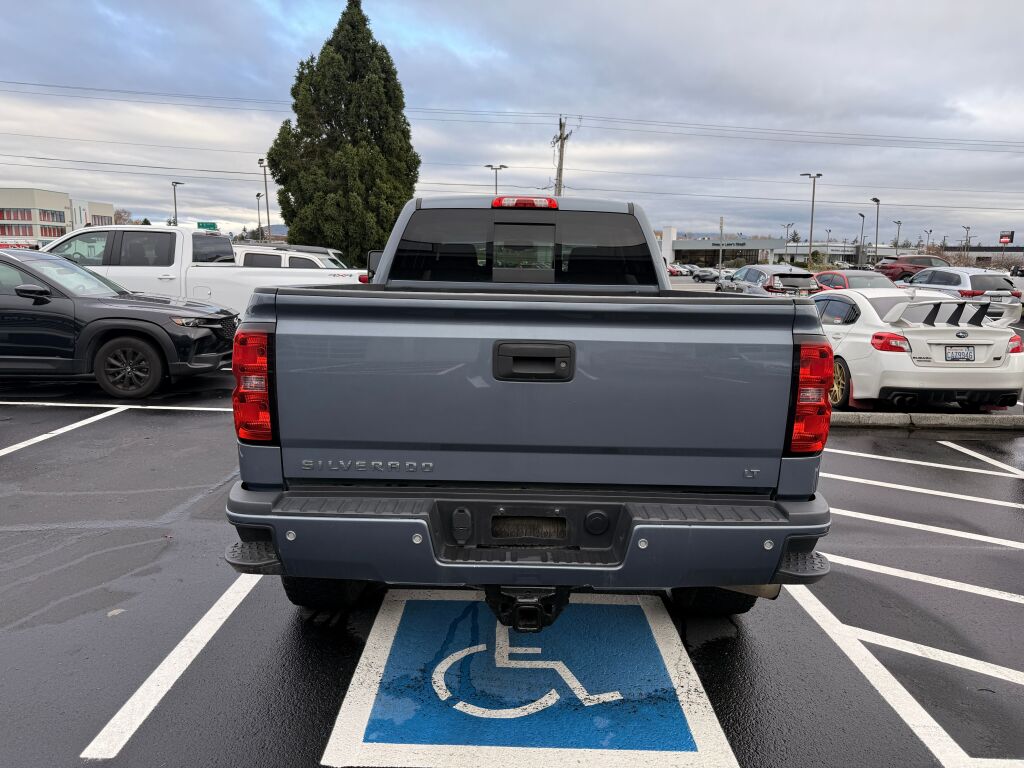 2015 Chevrolet Silverado 2500HD LT photo 4