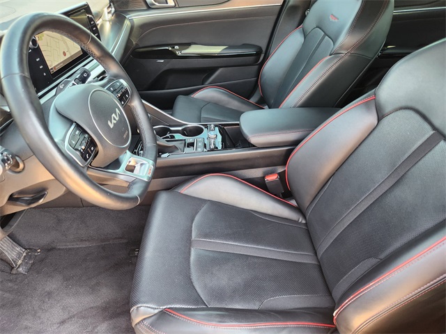 2022 Kia K5 GT photo 13