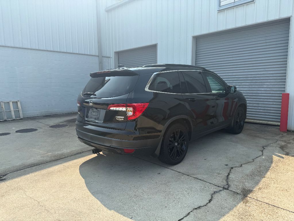 2021 Honda Pilot Special Edition photo 3
