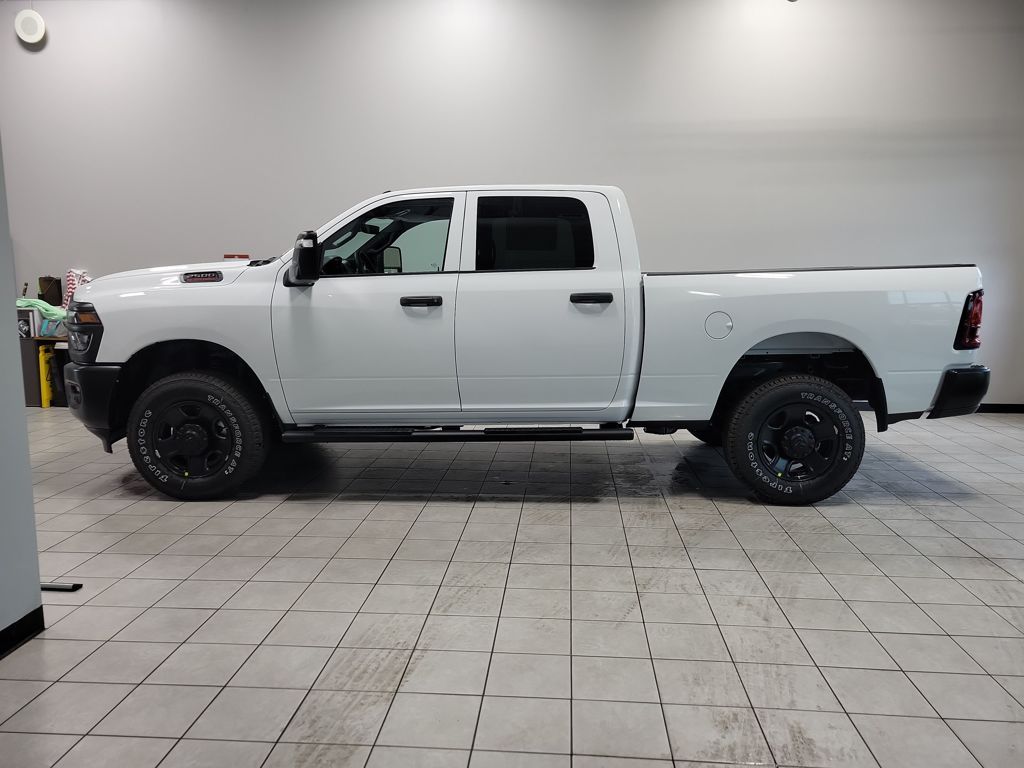 2026 Ram 2500 Tradesman photo 4