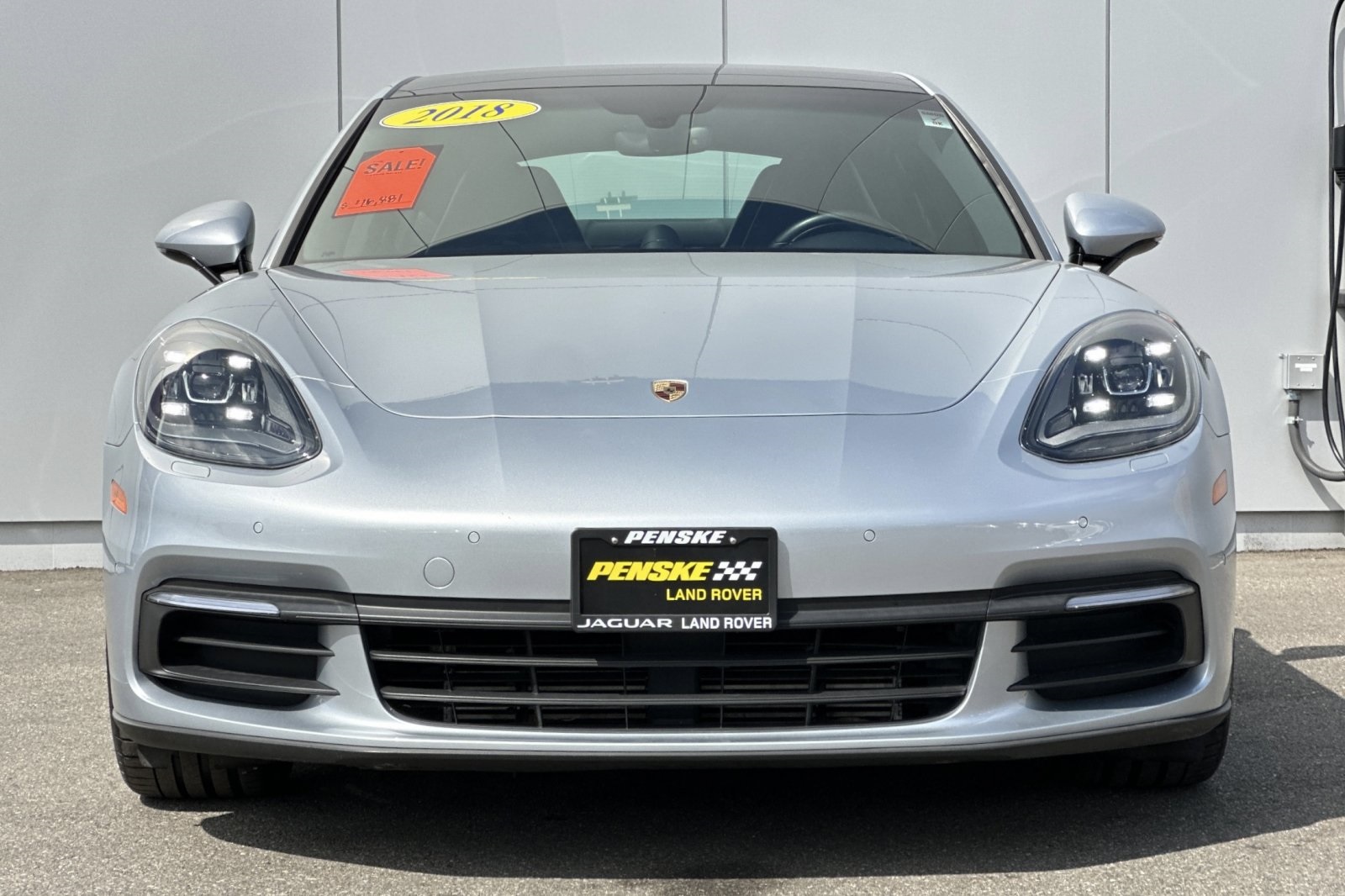2018 Porsche Panamera 4 photo 9