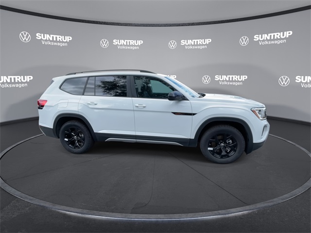 2025 Volkswagen Atlas Peak Edition SE Technology photo 18