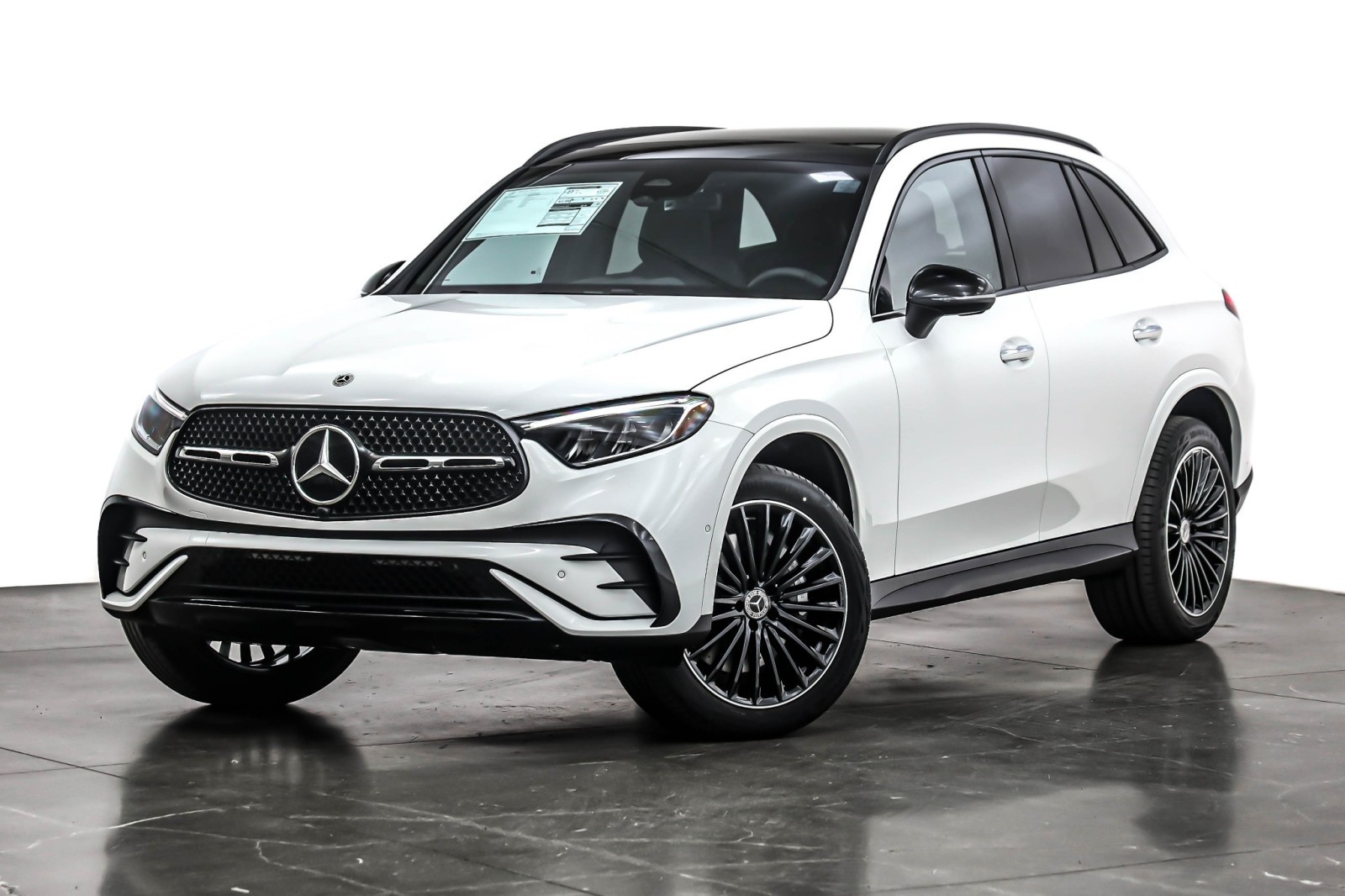 2026 Mercedes-Benz GLC Base's photo