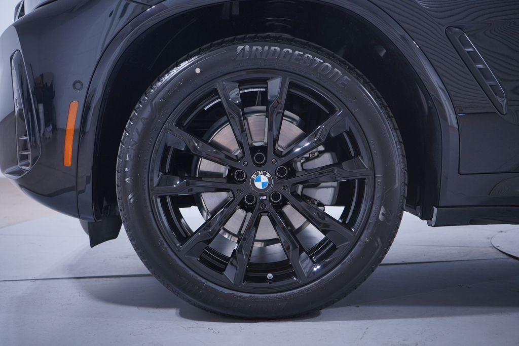 2025 Bmw X4 xDrive30i photo 2