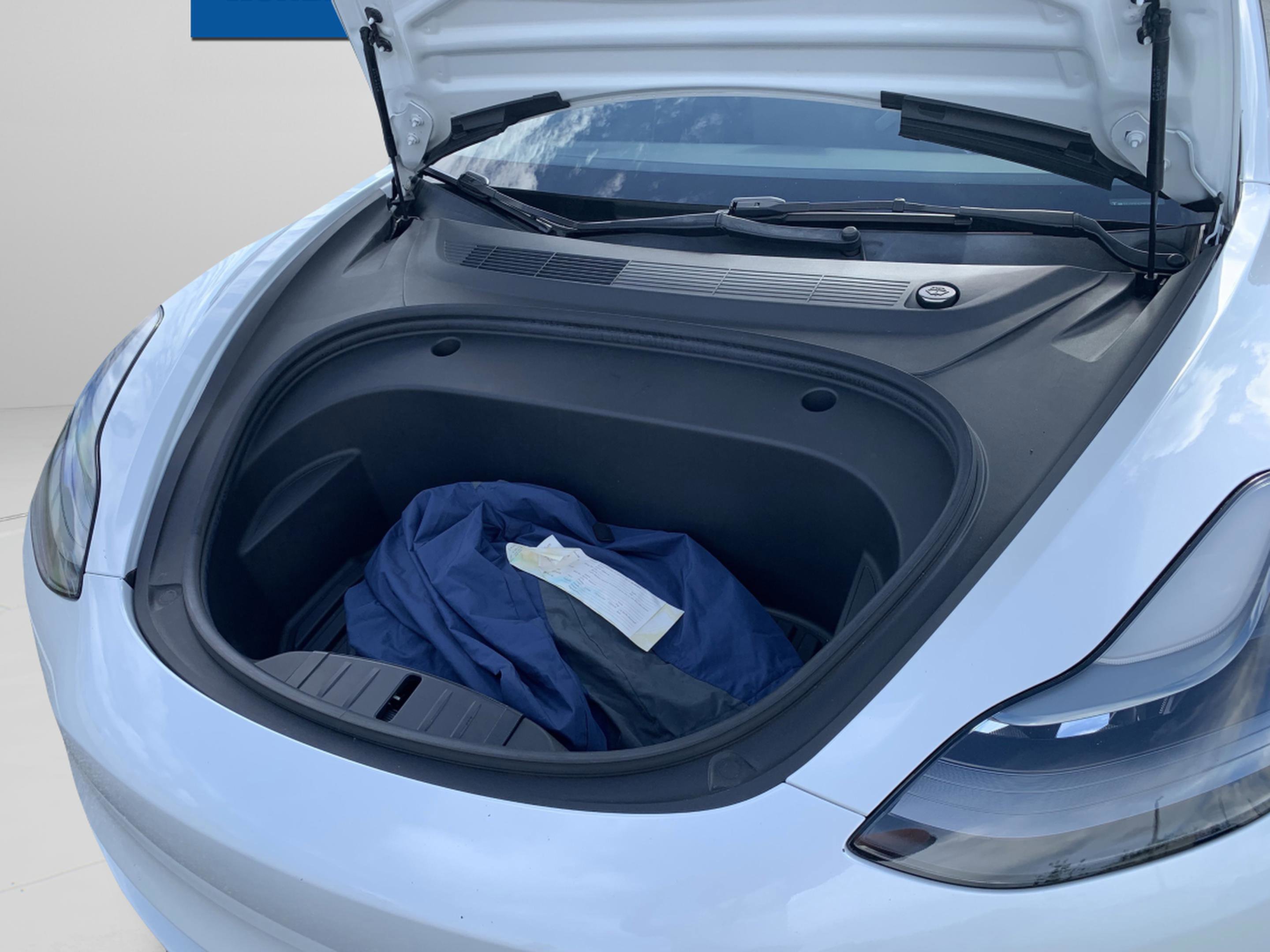 2021 Tesla Model 3 Standard Range Plus photo 11