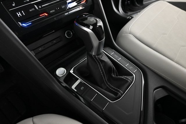 2025 Volkswagen Taos SE photo 22
