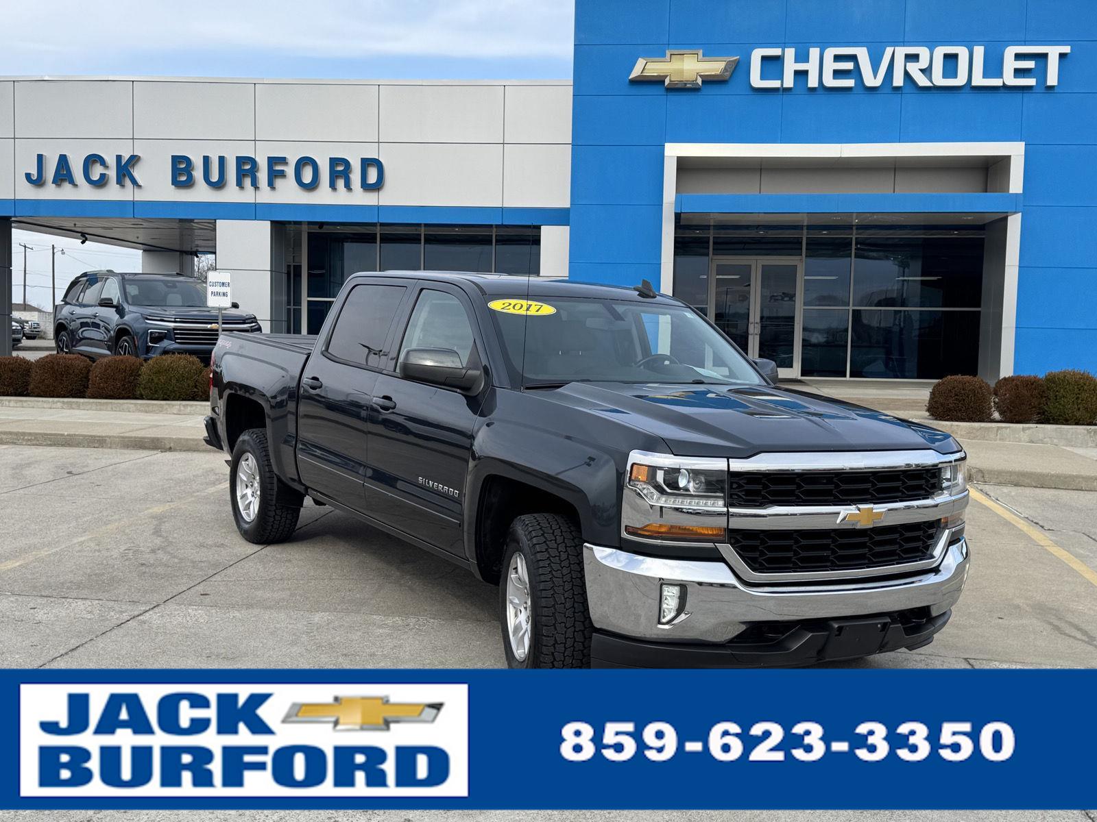 2017 Chevrolet Silverado LT's photo