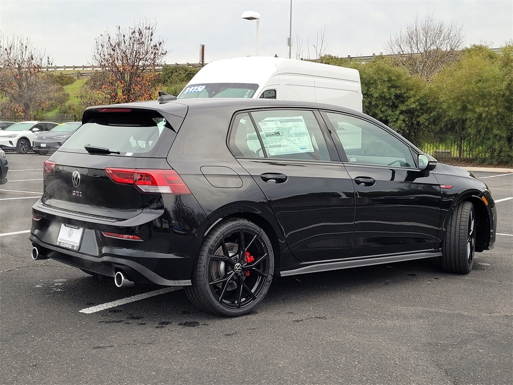 2024 Volkswagen Golf GTI 380 SE photo 3