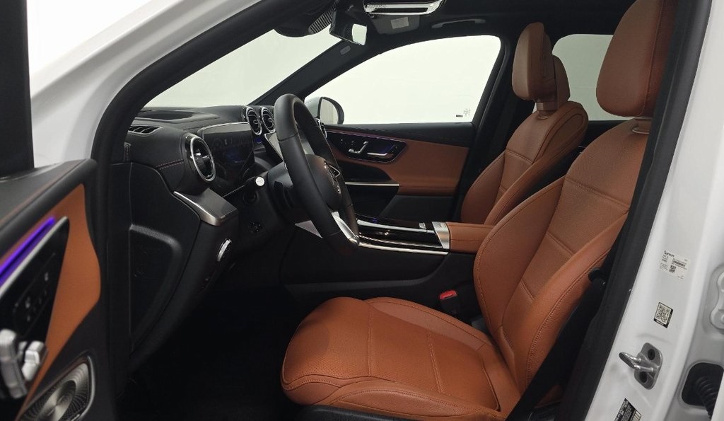 2024 Mercedes Benz GLC 300 photo 7