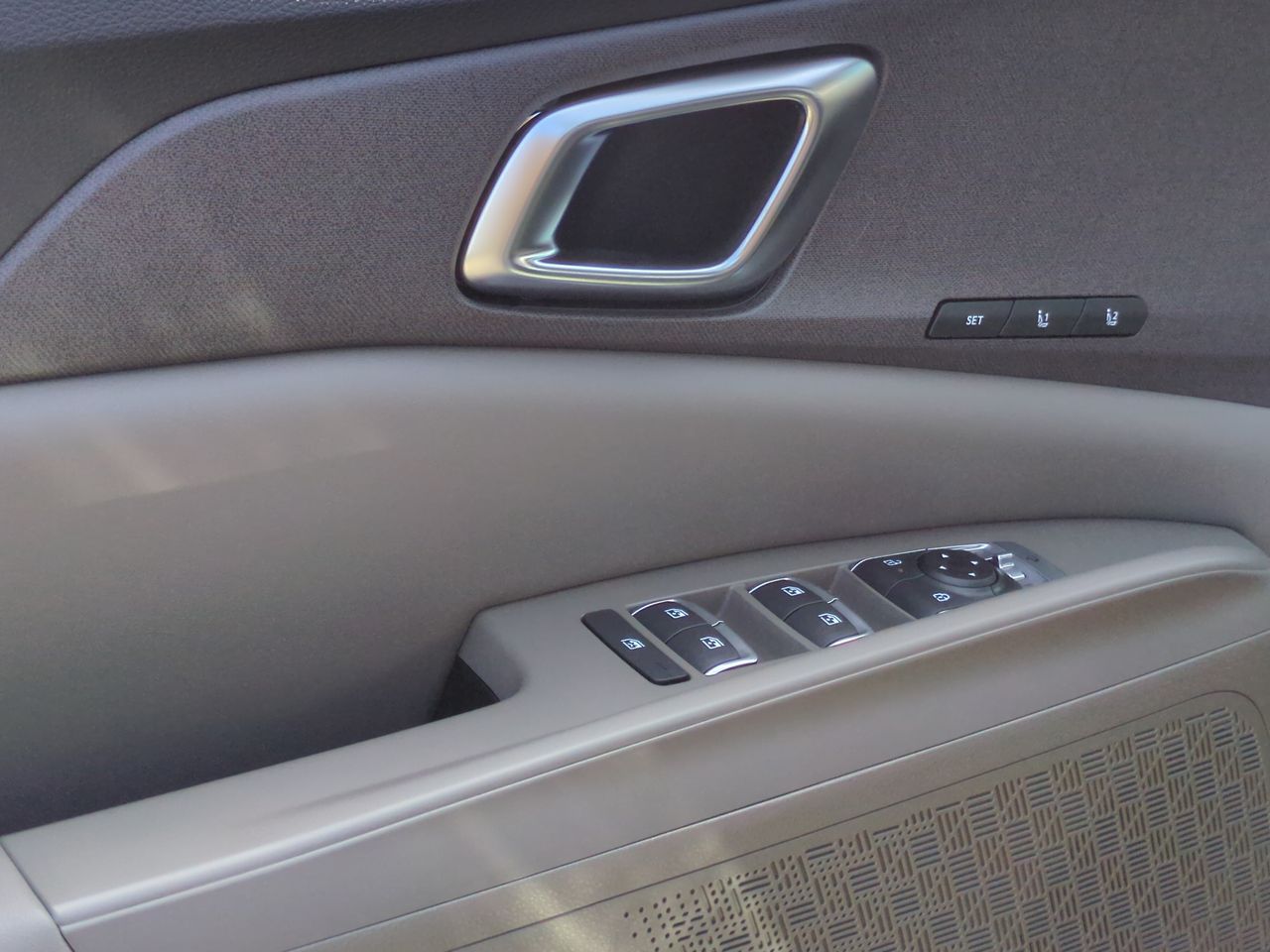 2026 Kia Carnival EX photo 19