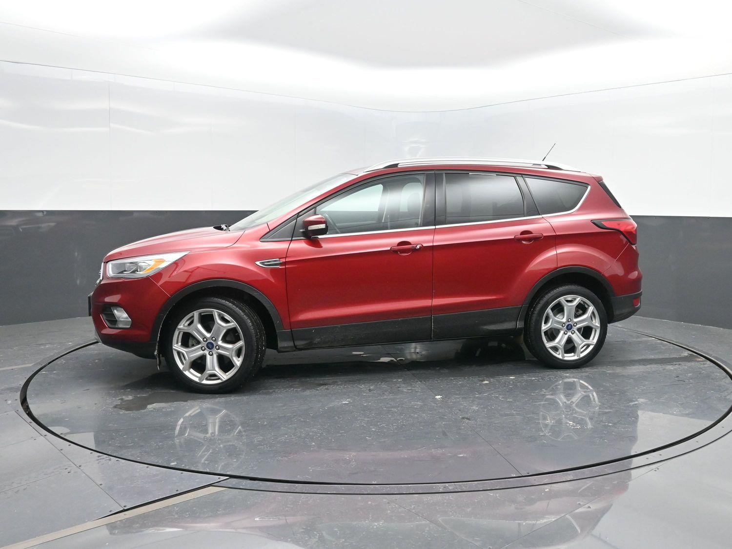 2019 Ford Escape Titanium's photo