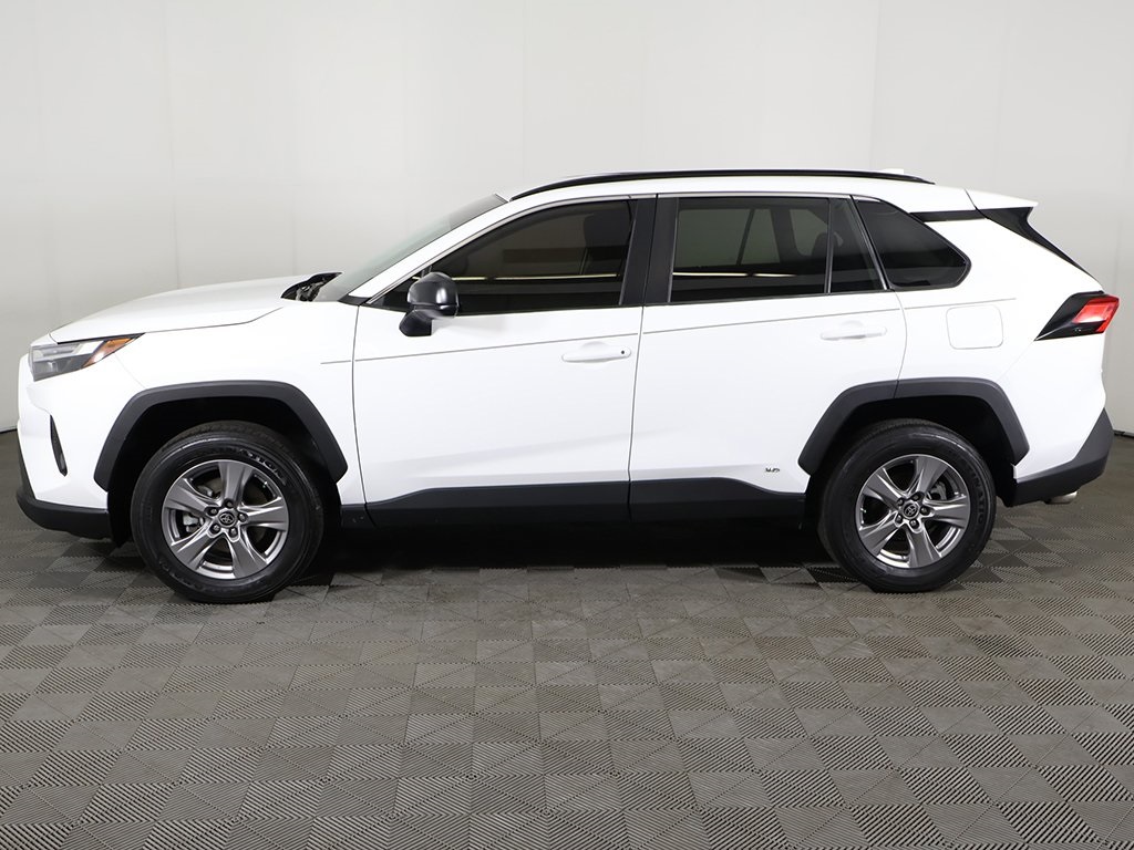 2024 Toyota RAV4 Hybrid LE photo 10