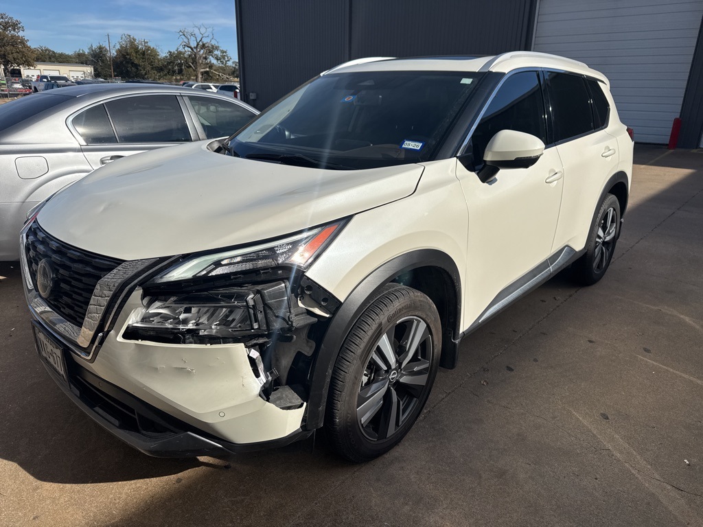 2023 Nissan Rogue SL's photo