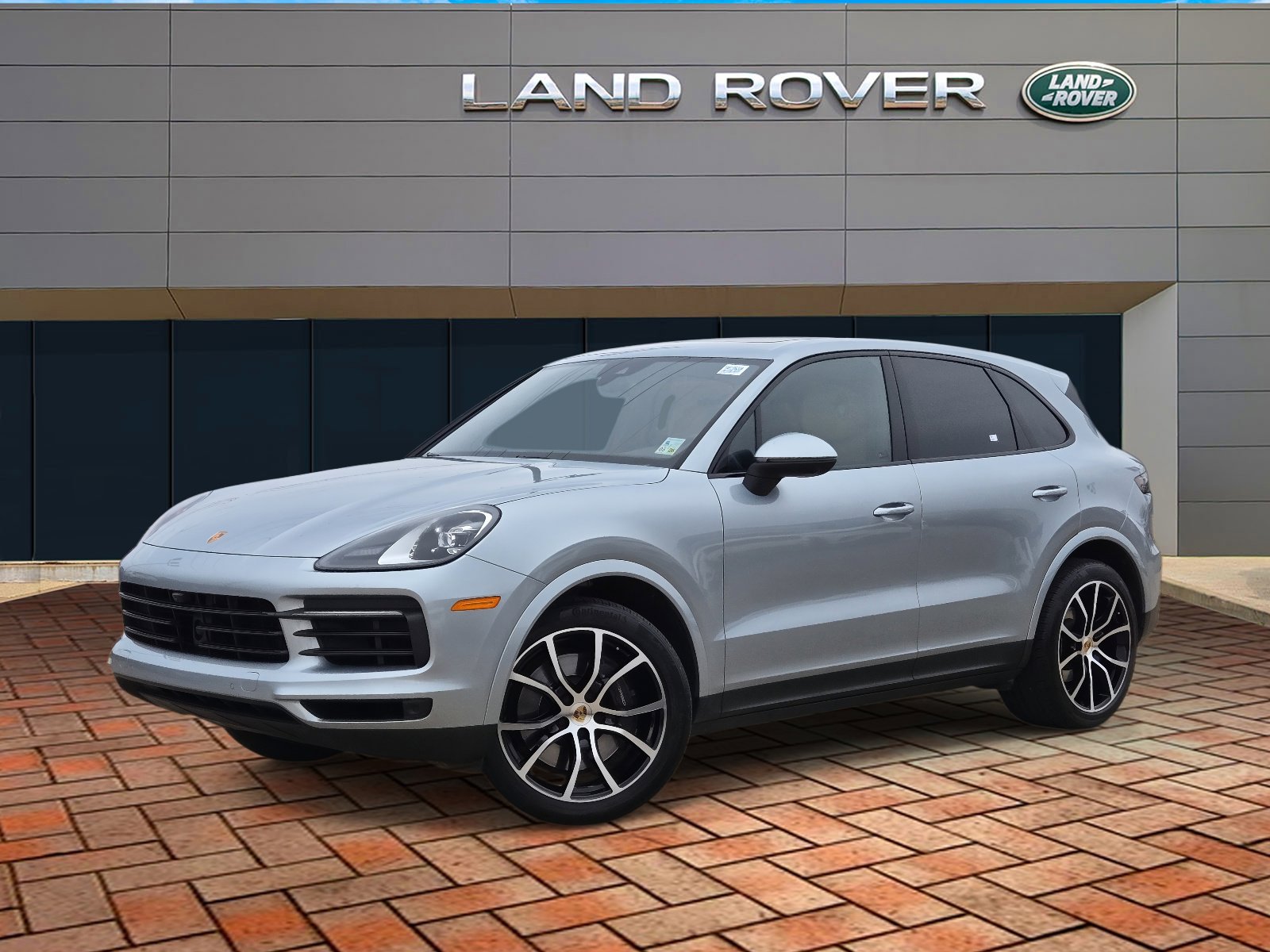 2023 Porsche Cayenne Base's photo