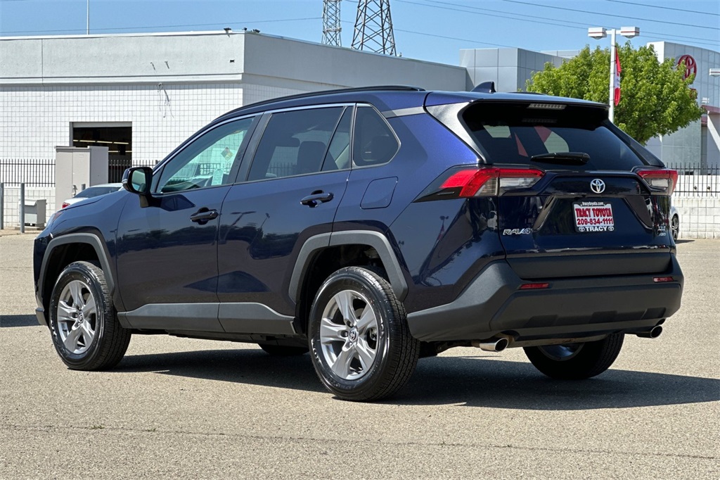 2024 Toyota RAV4 XLE photo 4