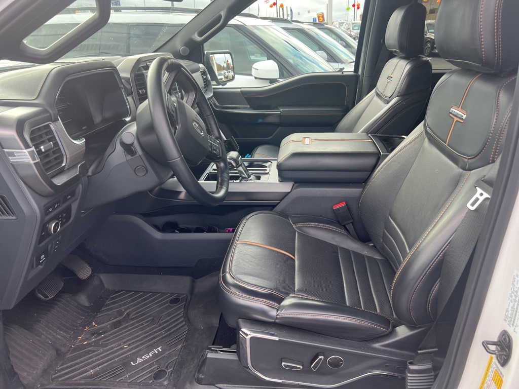 2023 Ford F-150 Platinum photo 4