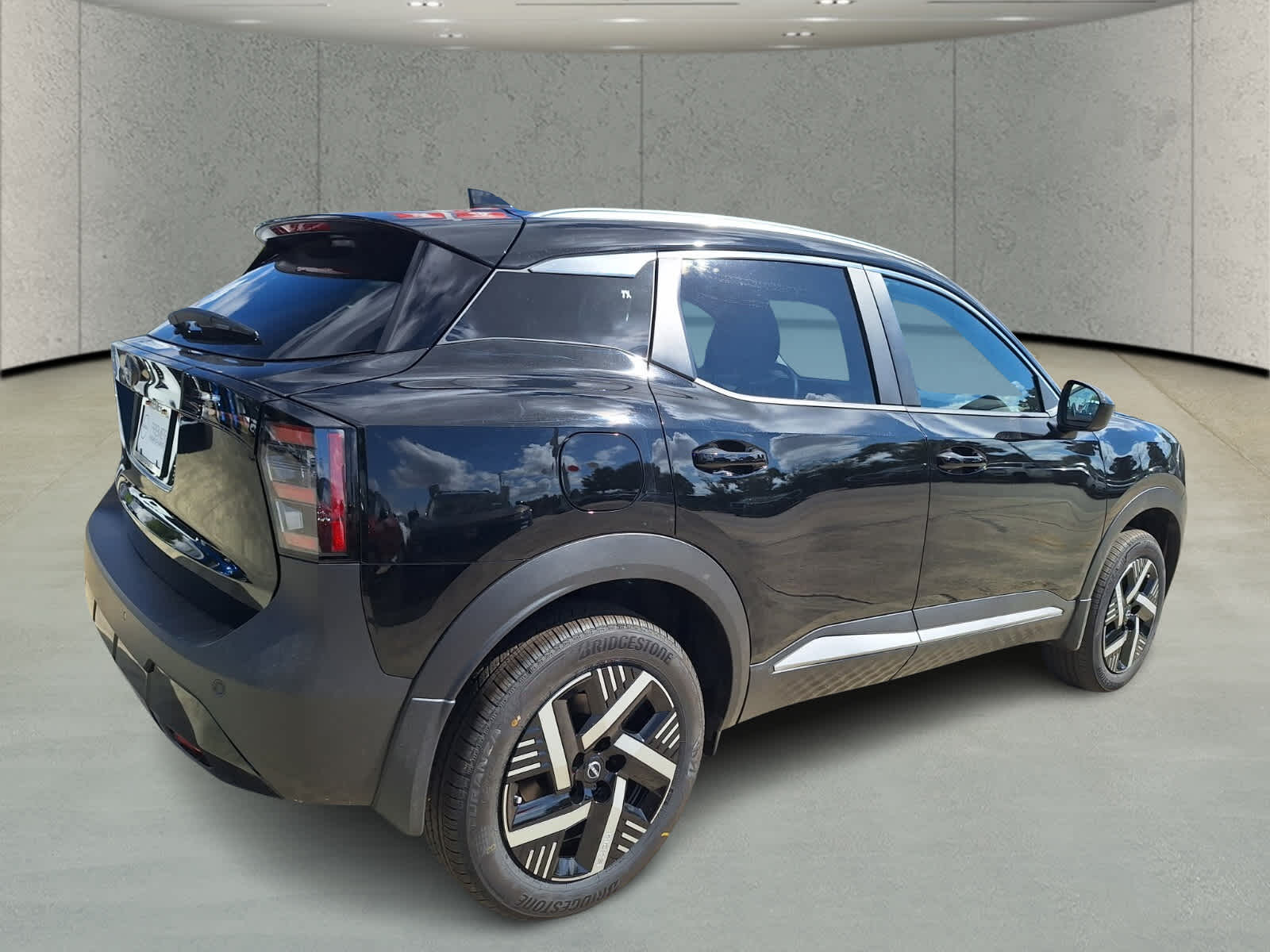 2026 Nissan Kicks SV photo 5