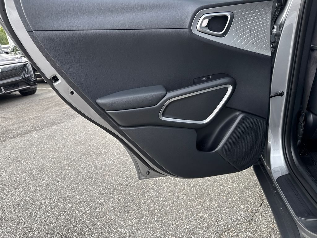2025 Kia Soul LX S photo 17