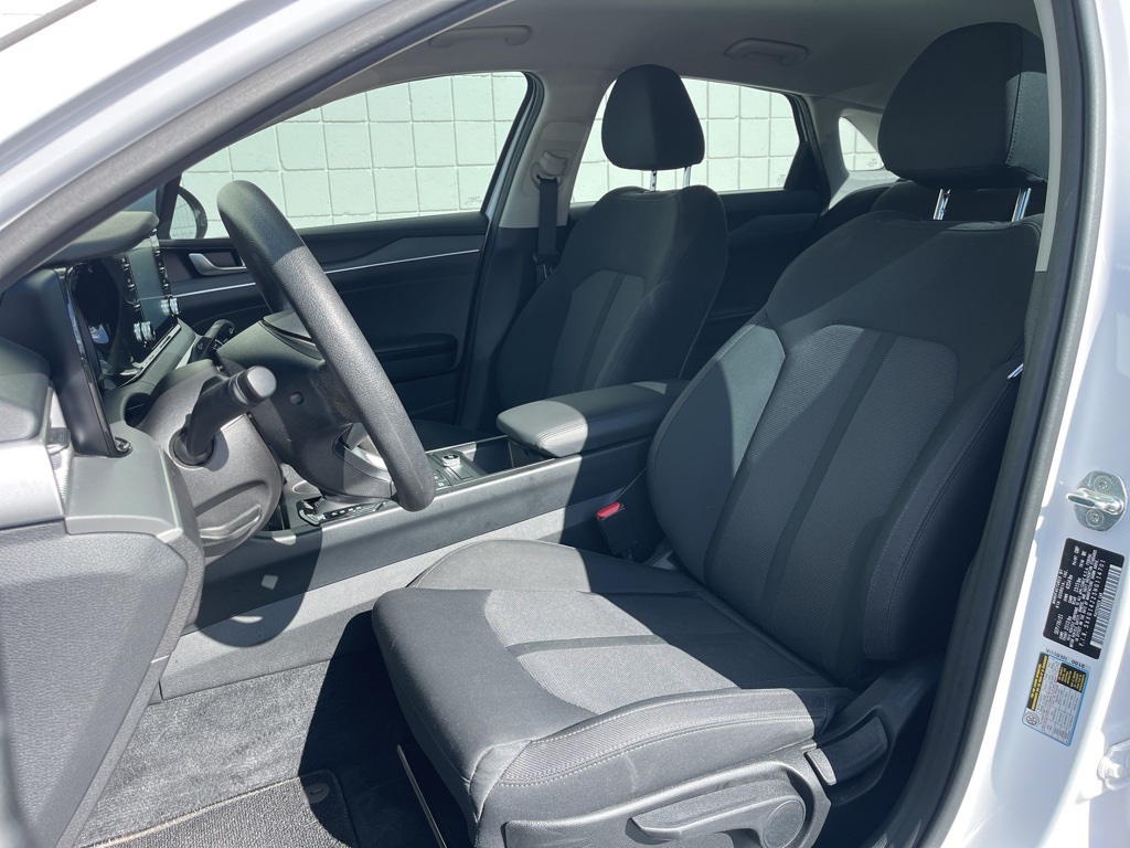 2022 Kia K5 LXS photo 10