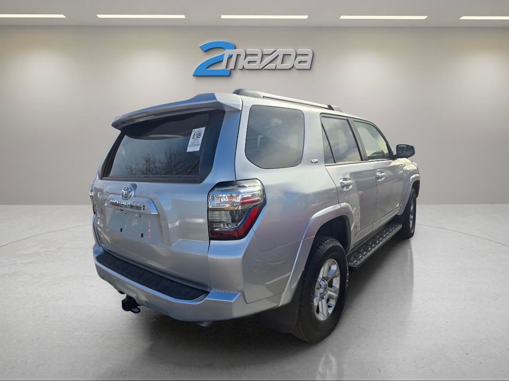 2024 Toyota 4Runner SR5 Premium photo 3