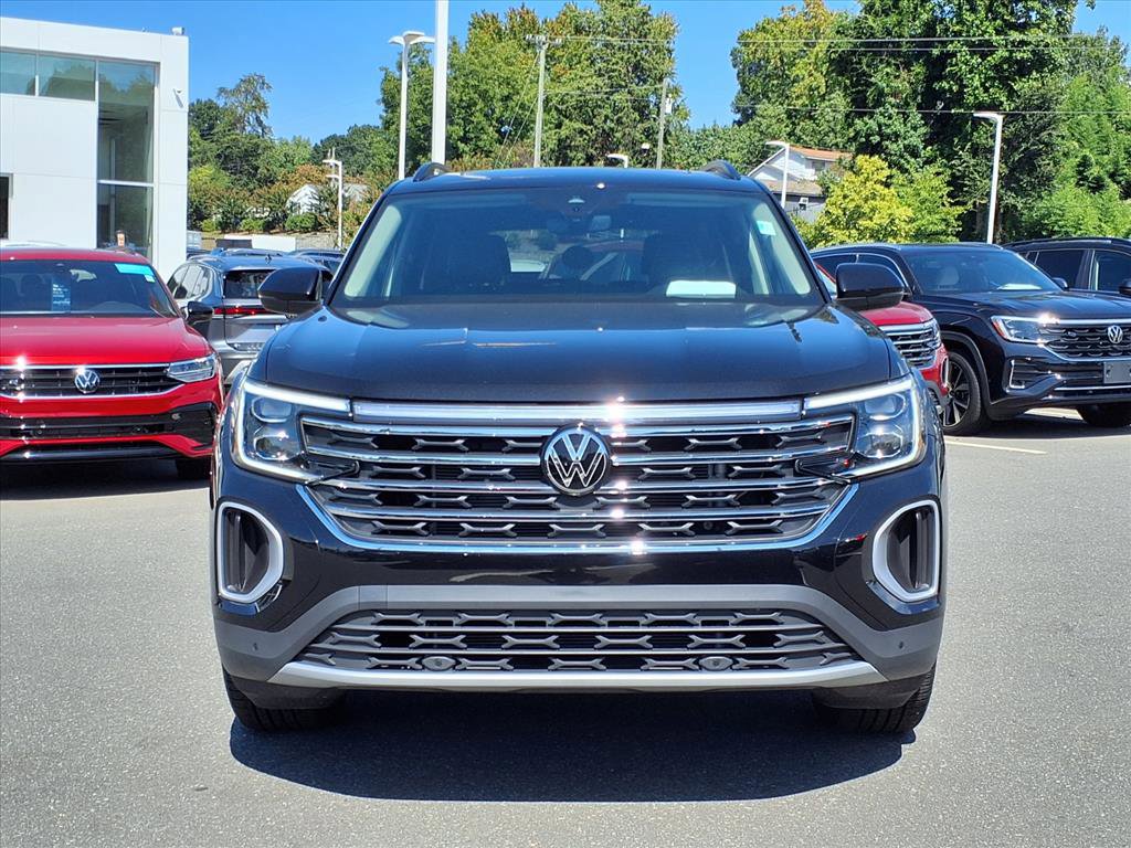 2025 Volkswagen Atlas SE Technology photo 2