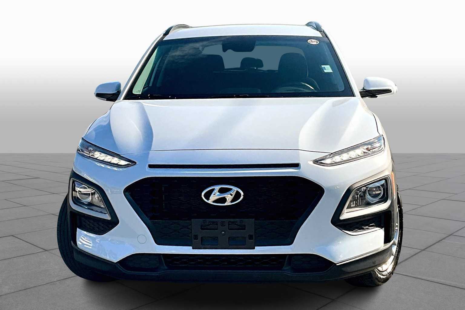 2021 Hyundai Kona SEL photo 2