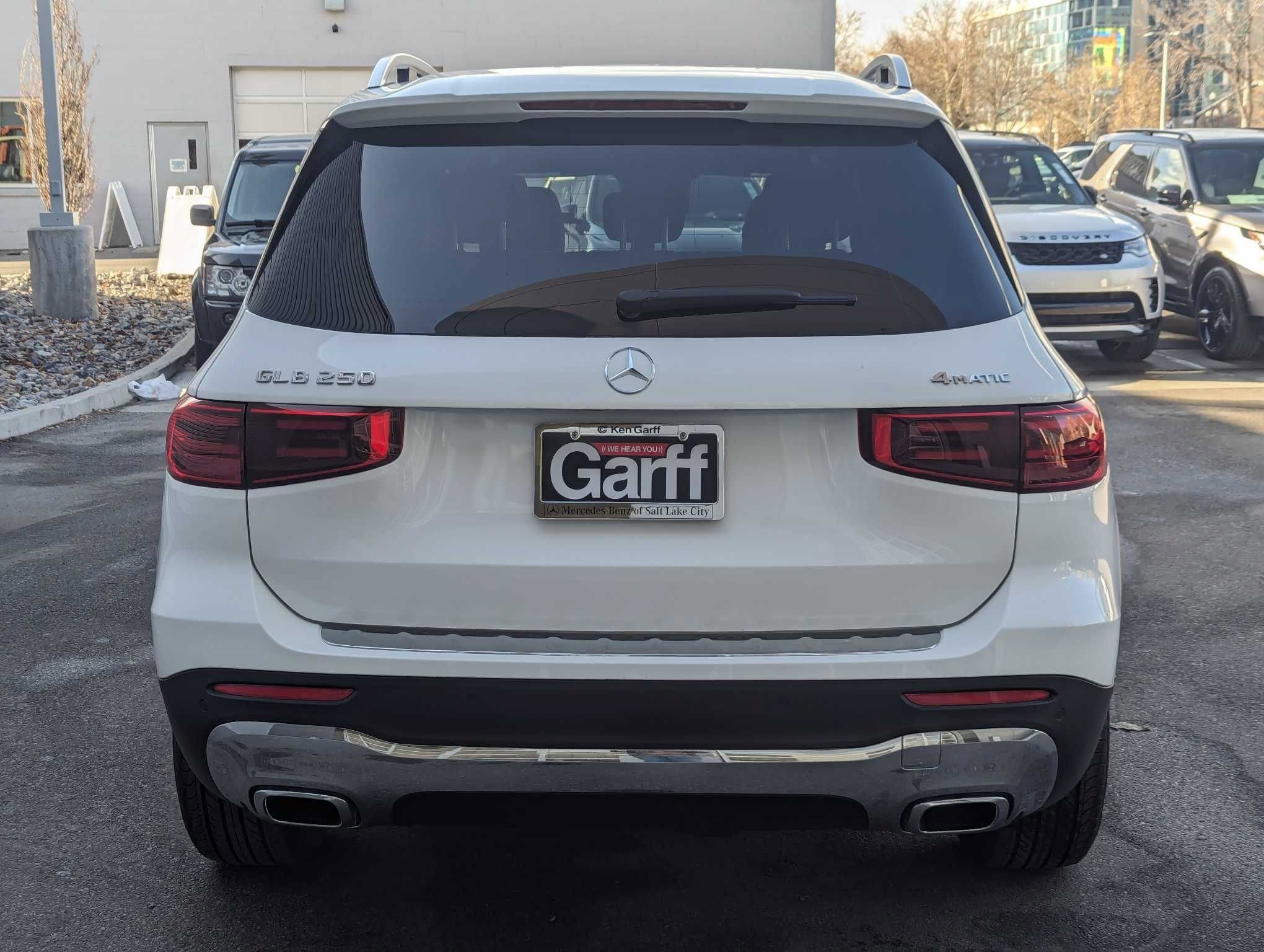 2024 Mercedes Benz GLB 250 4MATIC photo 3