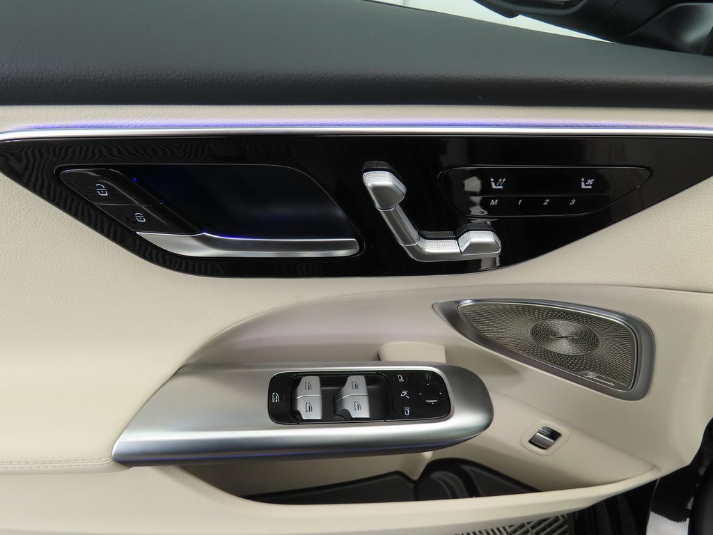 2025 Mercedes Benz C 300 photo 23