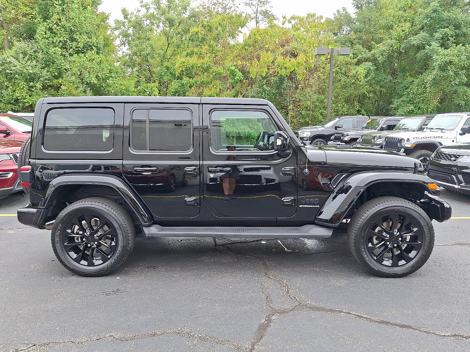 2023 Jeep Wrangler High Altitude photo 8