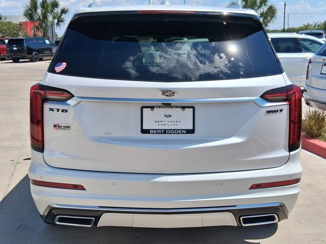 2025 Cadillac XT4 Luxury photo 5
