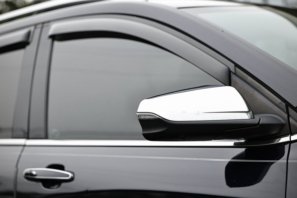 2020 Chevrolet Equinox Premier photo 2
