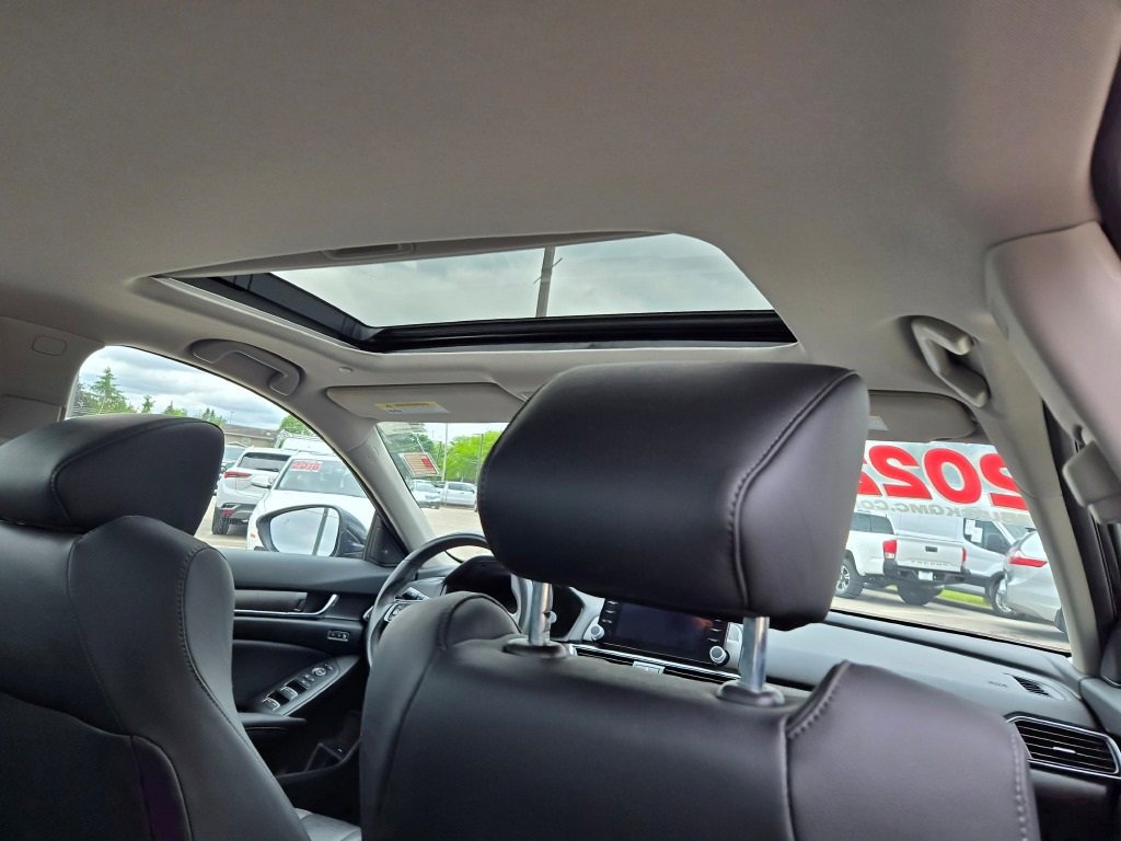 2022 Honda Accord EX-L photo 6